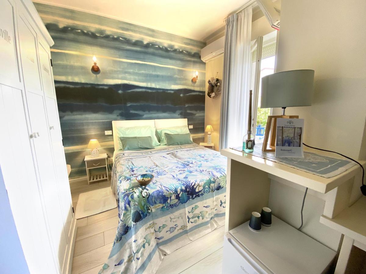 B&B Due Passi Dal Mare Cinquale Zewnętrze zdjęcie