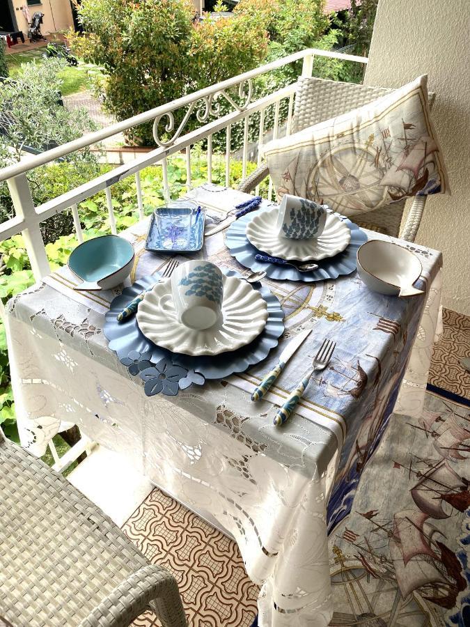 B&B Due Passi Dal Mare Cinquale Zewnętrze zdjęcie