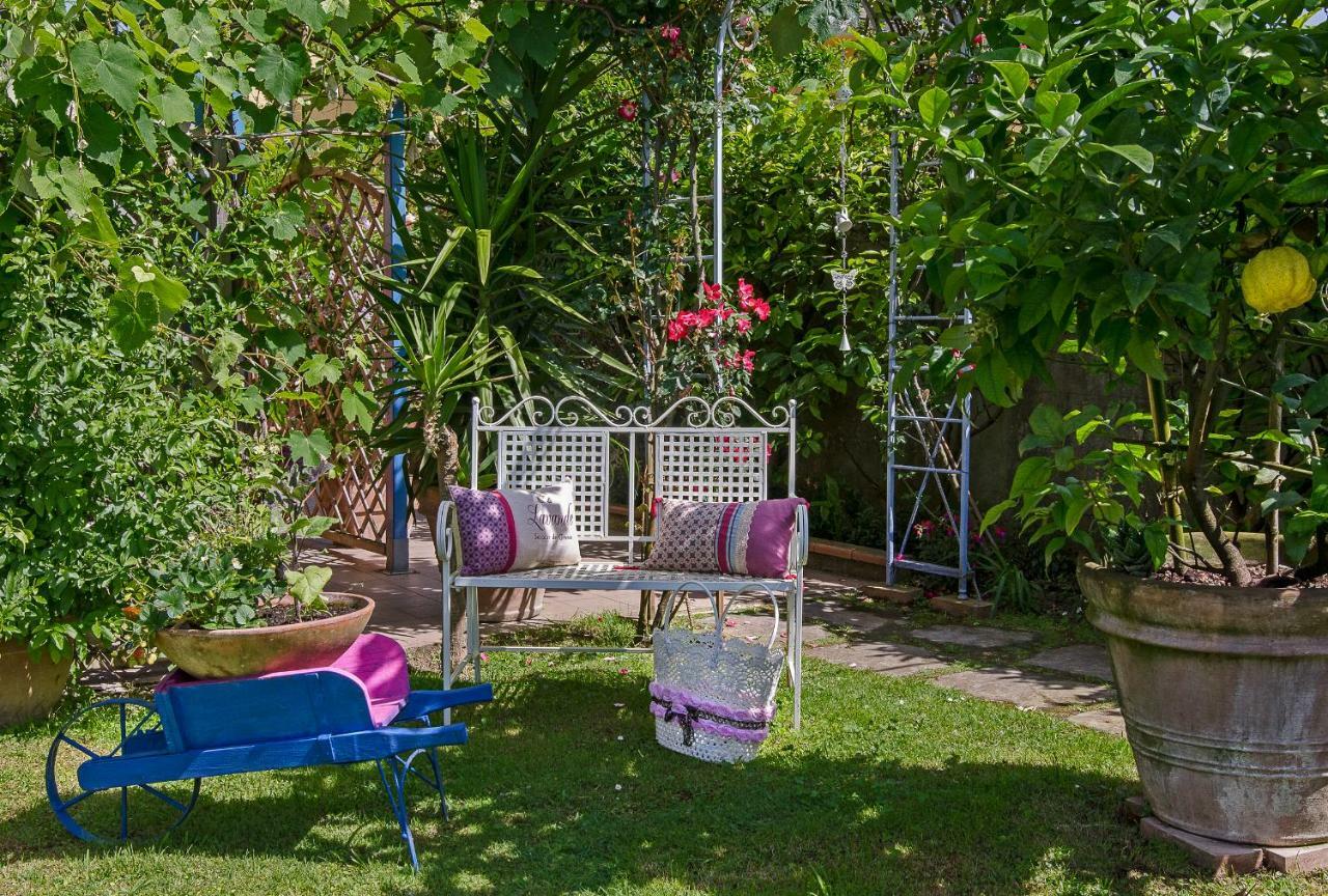 B&B Due Passi Dal Mare Cinquale Zewnętrze zdjęcie