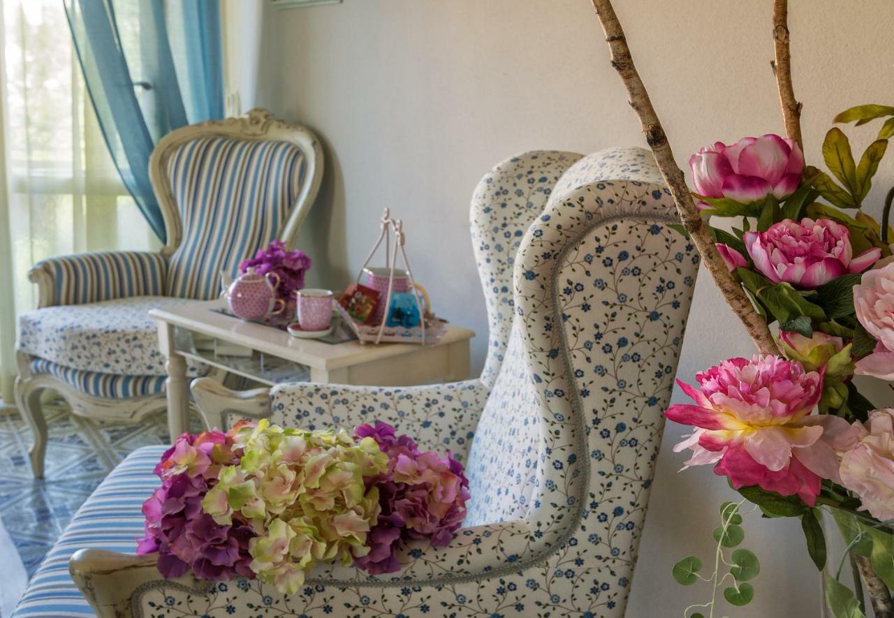B&B Due Passi Dal Mare Cinquale Zewnętrze zdjęcie