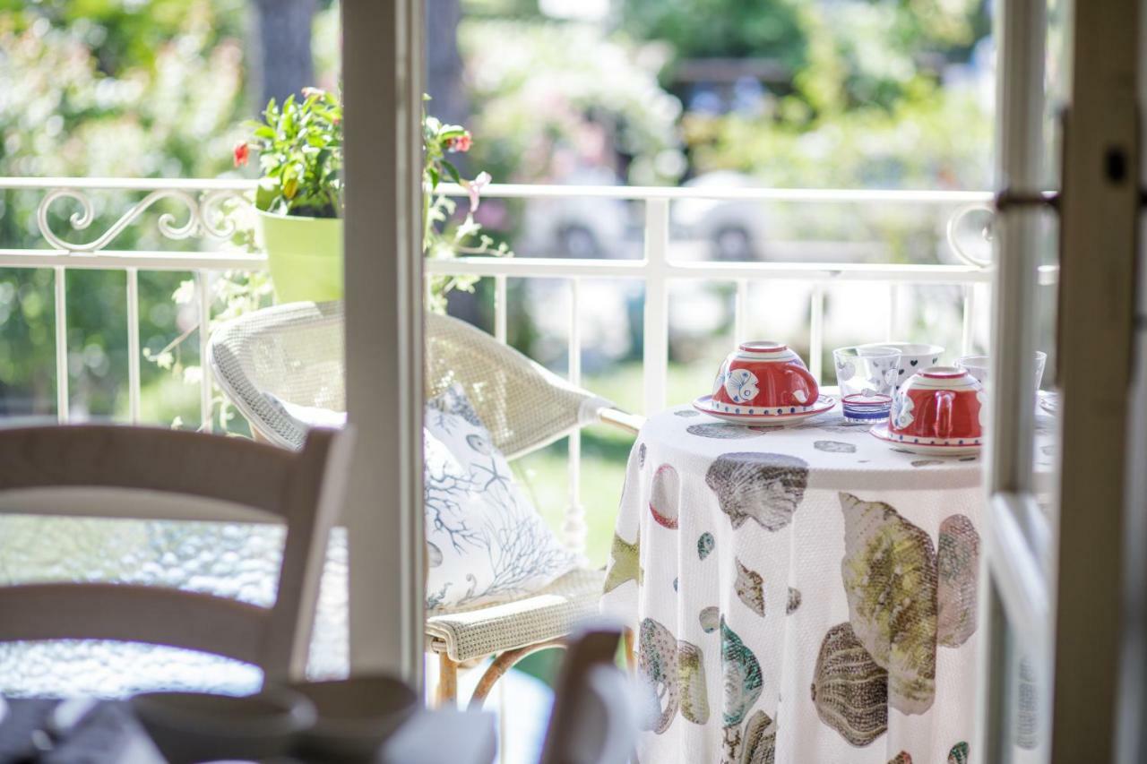 B&B Due Passi Dal Mare Cinquale Zewnętrze zdjęcie