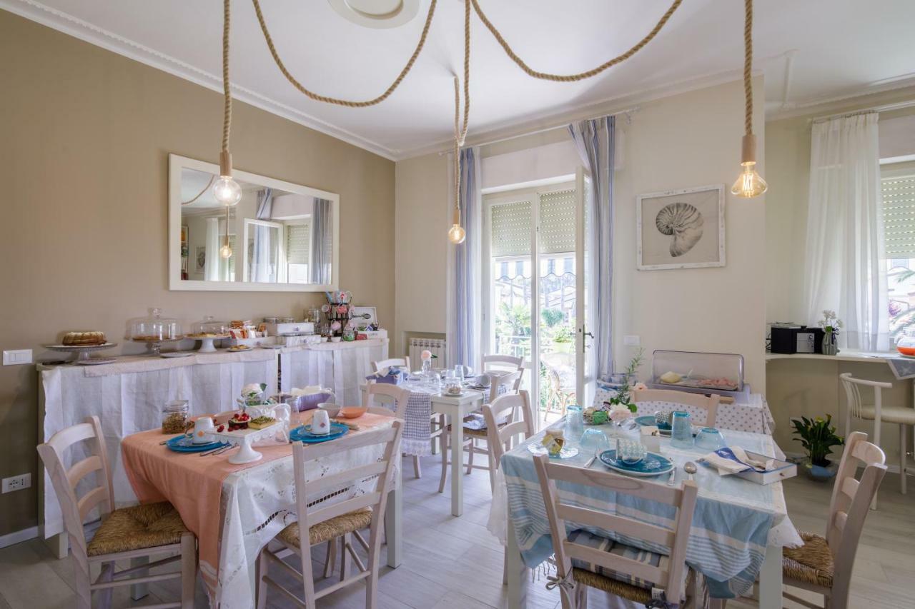 B&B Due Passi Dal Mare Cinquale Zewnętrze zdjęcie