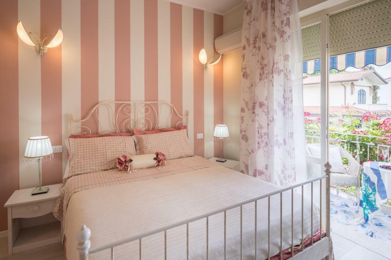 B&B Due Passi Dal Mare Cinquale Zewnętrze zdjęcie
