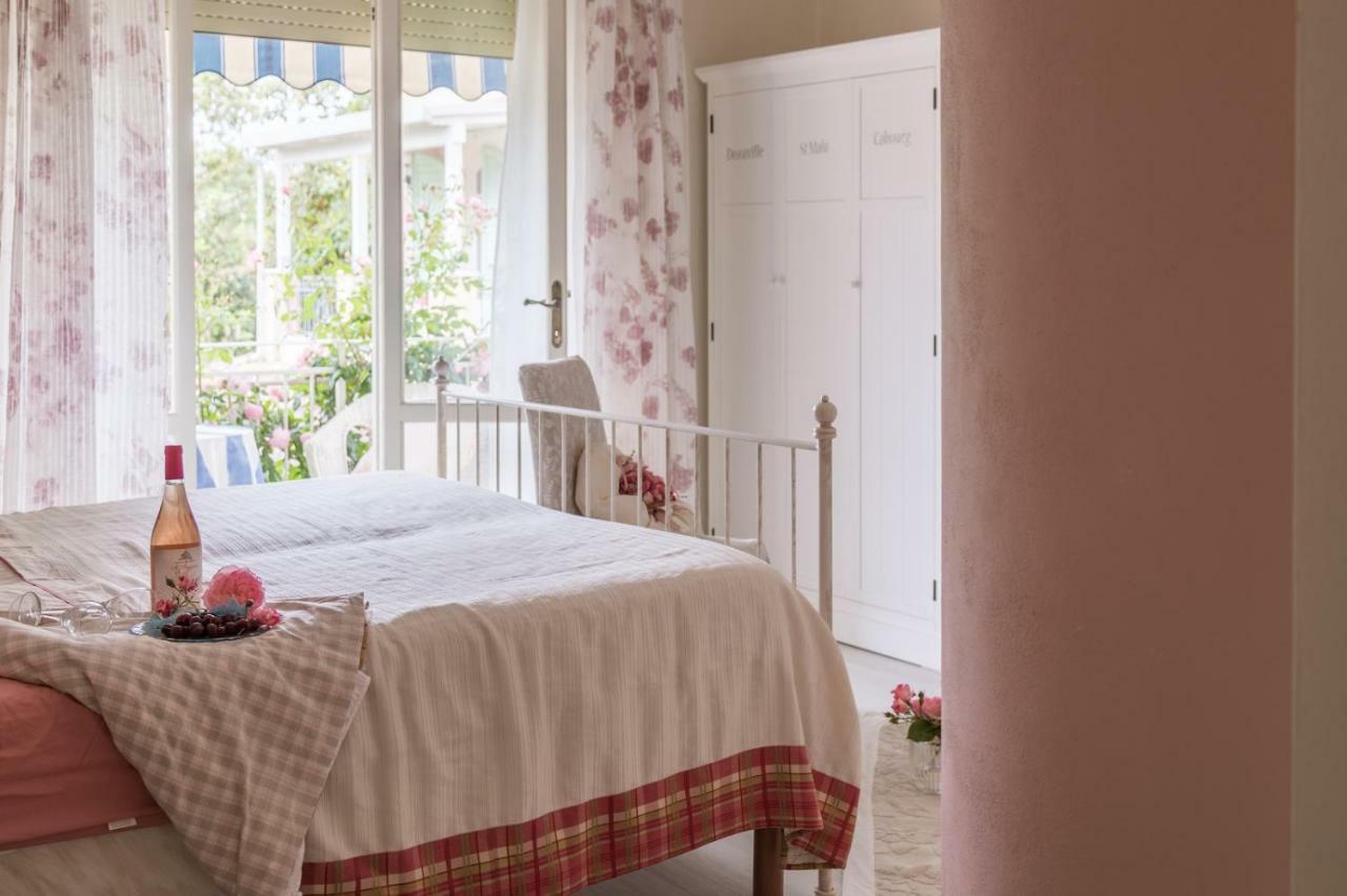 B&B Due Passi Dal Mare Cinquale Zewnętrze zdjęcie
